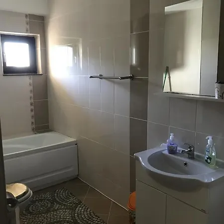 Mevy * Konstanca